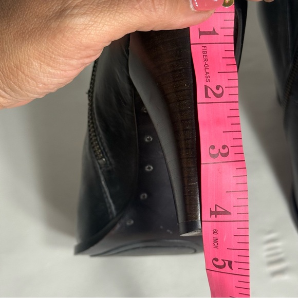 FRYE AND CO. Black Leather Ankle Boots - Picture 12 of 12